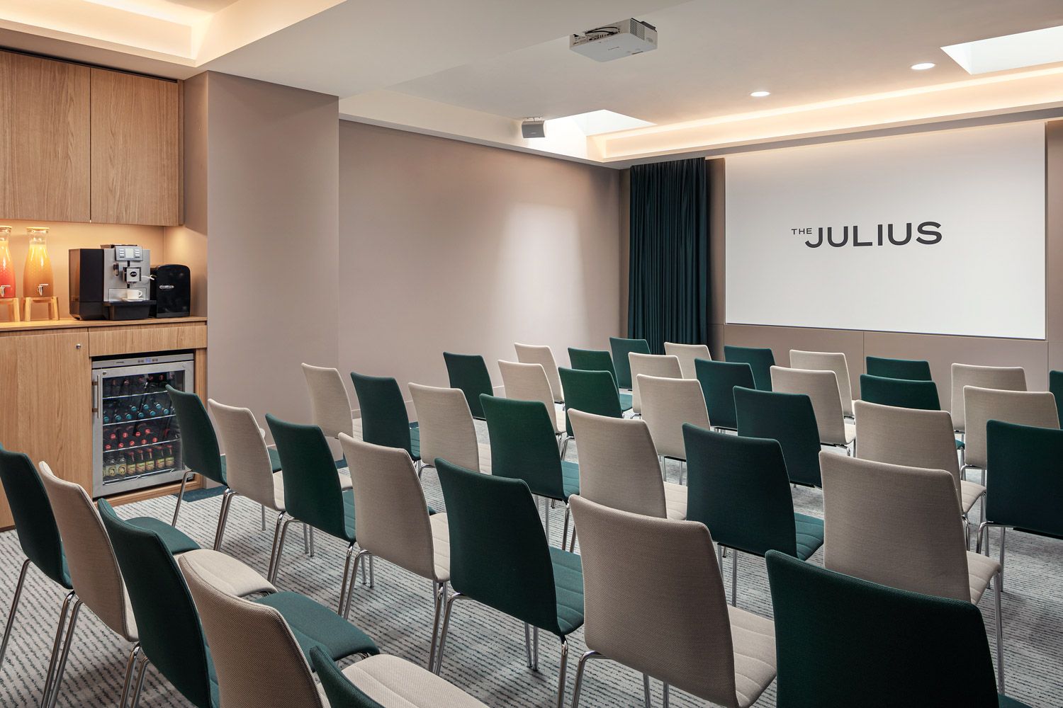 Meeting room B in Theatre setting, The Julius Prague 