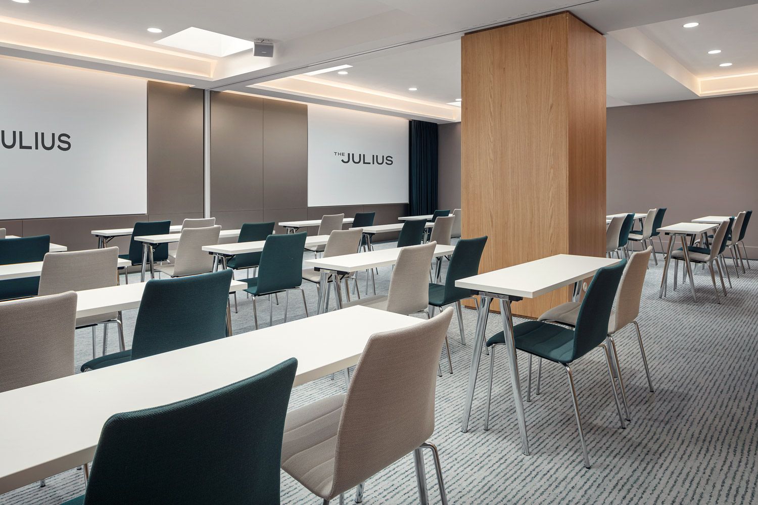 Meeting room B+C in school setting, The Julius Prague 