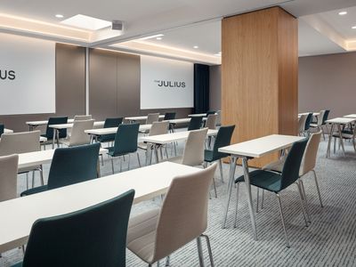  Meeting room B+C in school setting, The Julius Prague