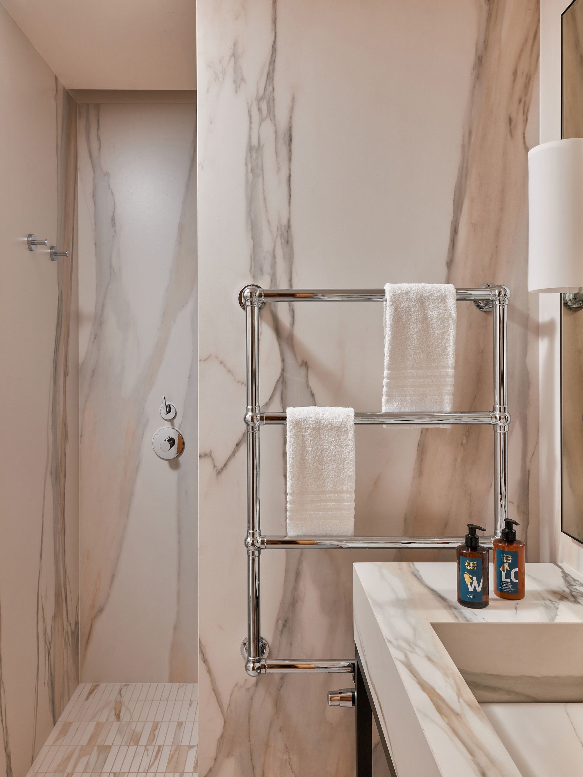 Badezimmer im Deluxe-Studio mit Terrasse 